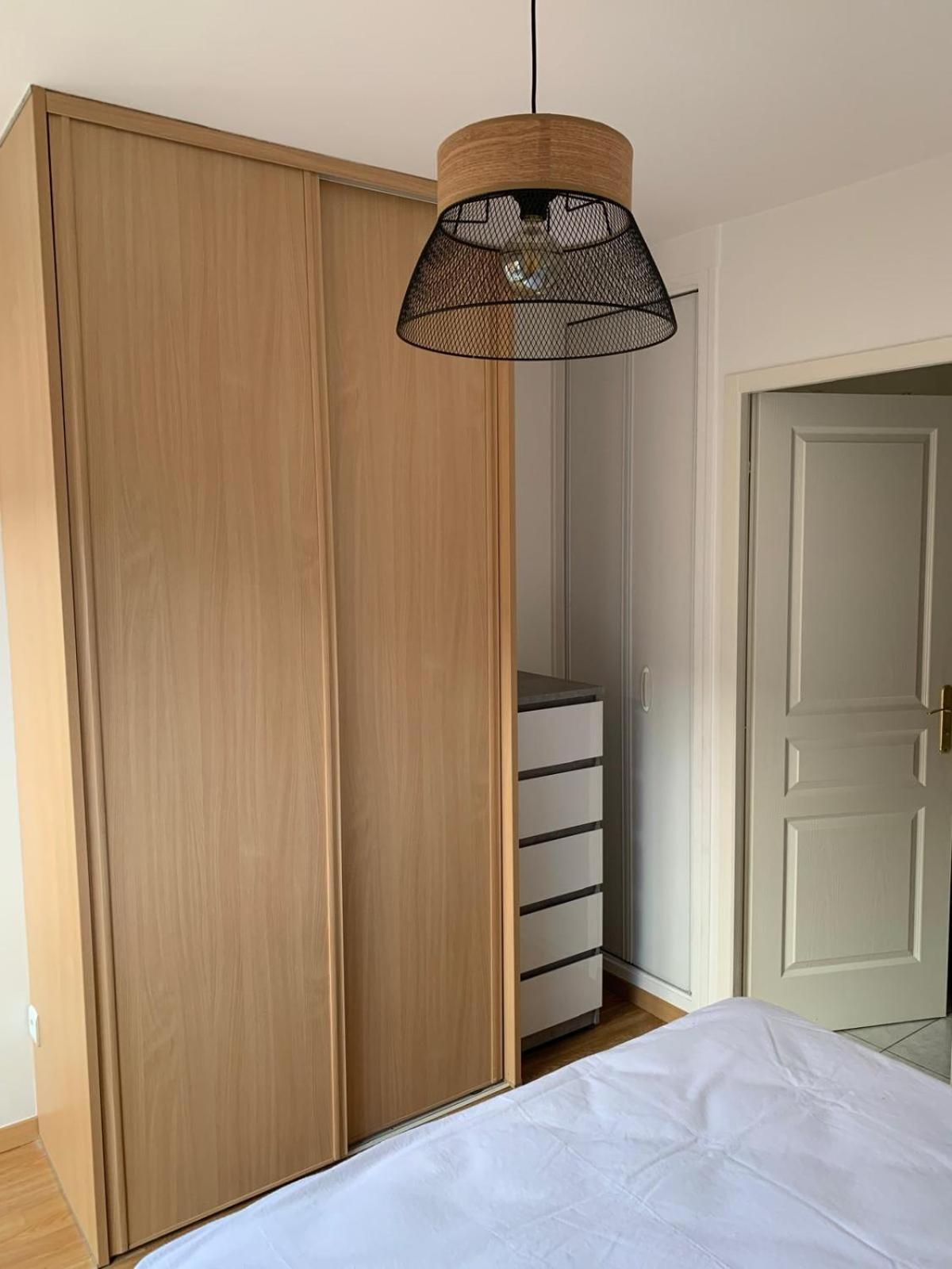 Sublime T2 Lumineux Avec Balcon - Rue Gratuite Amiens